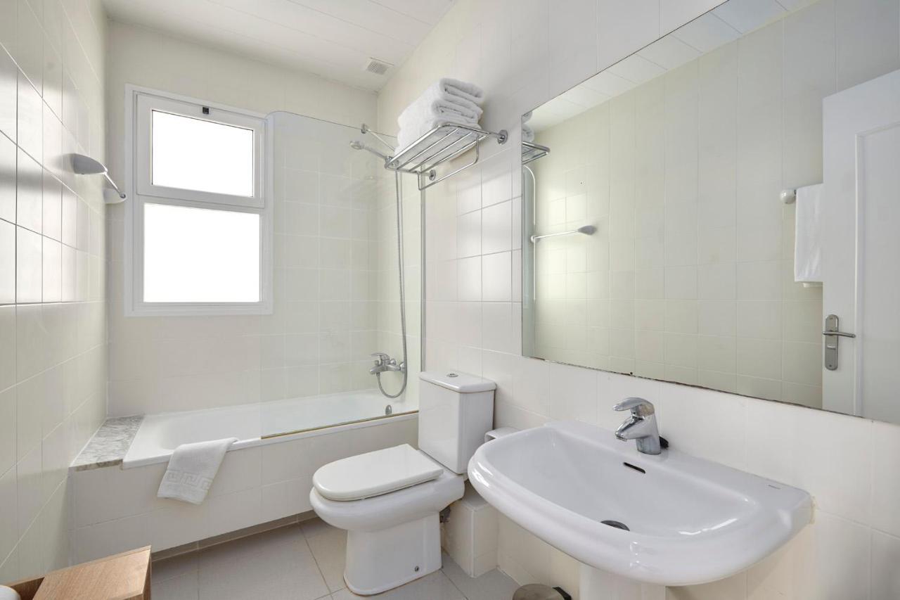 Fisa Rentals Aribau Barcellona Esterno foto
